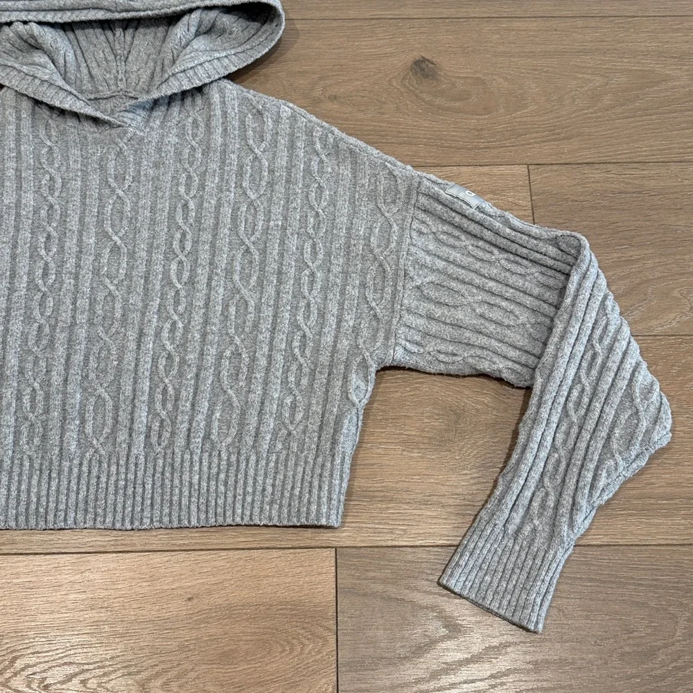 ALO YOGA Athletic Heather Grey Cable Knit‎ Winter Bliss Pullover Hoodie Size S - Picture 5 of 9